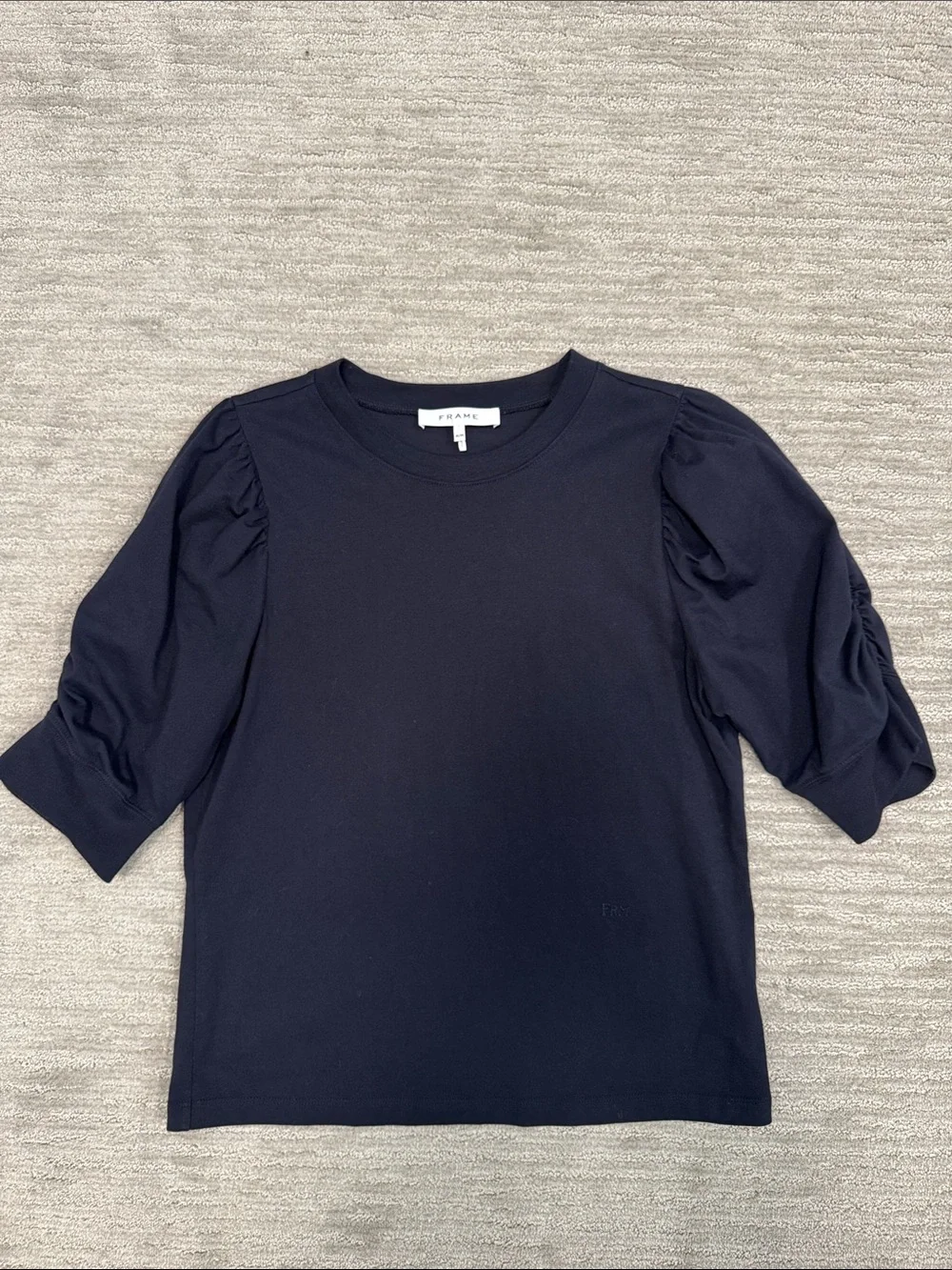 FRAME NWOT Puff Sleeve Tee in Navy Size Medium
